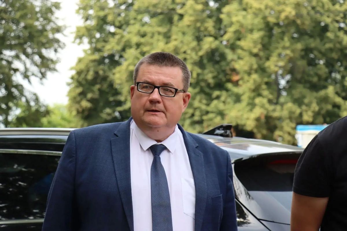 Депутат Мособлдумы Андрей Голубев проинспектировал ход капитального ремонта Малинской школы Депутат Мособлдумы Андрей Голубев проинспектировал ход капитального ремонта Малинской школы