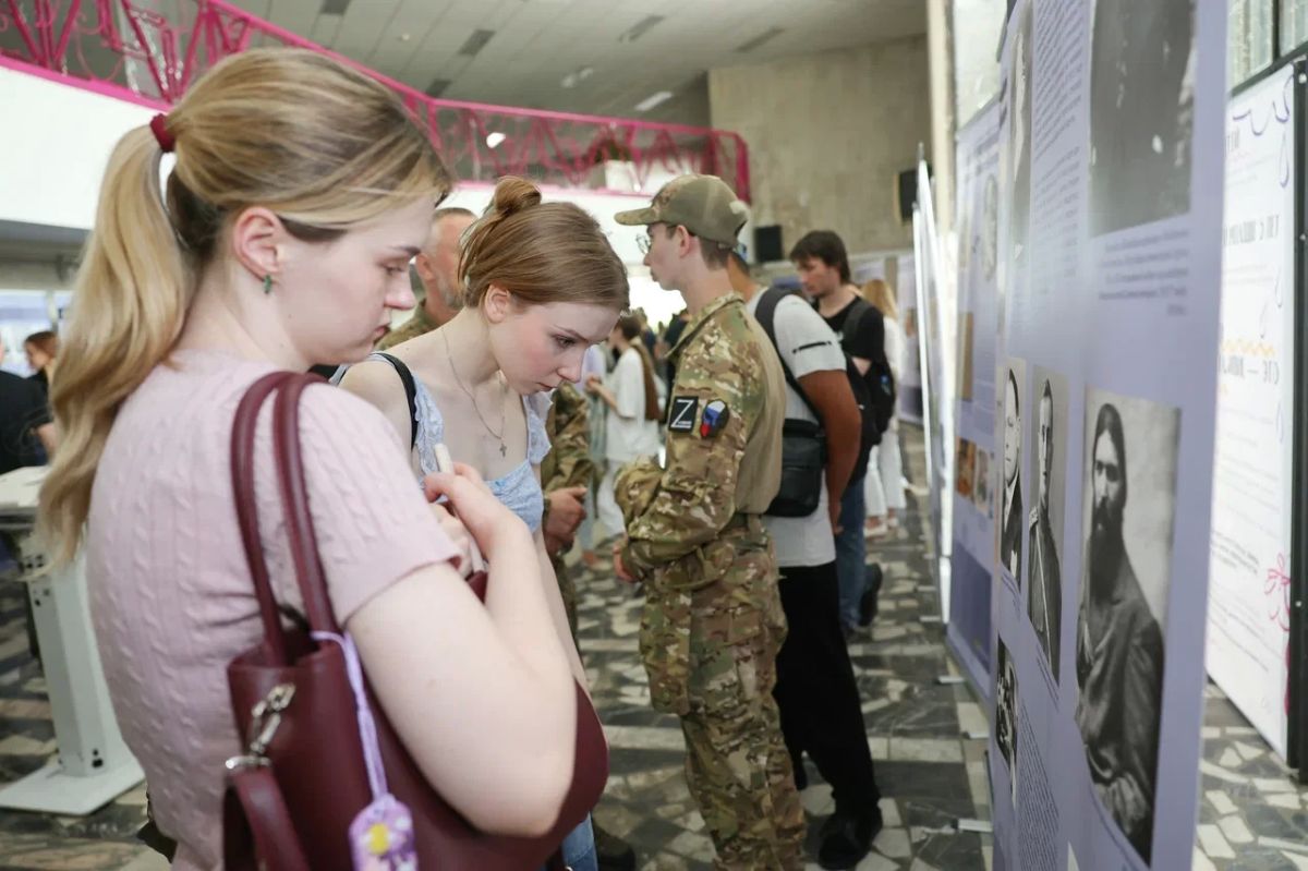 Молодежь Подмосковья встретилась с ветеранами СВО на кинопоказе в Мытищах Молодежь Подмосковья встретилась с ветеранами СВО на кинопоказе в Мытищах