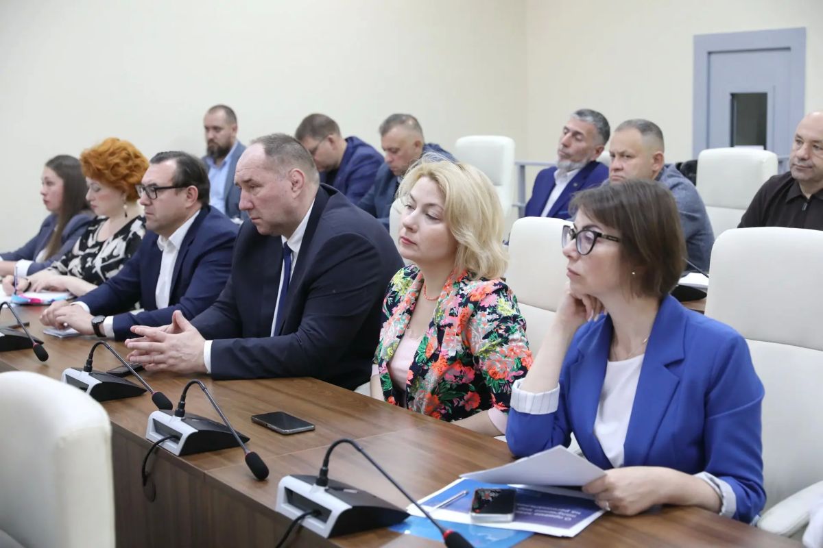 Меры поддержки предпринимательства и работу медицинских учреждений обсудили на оперативном совещании в Долгопрудном Меры поддержки предпринимательства и работу медицинских учреждений обсудили на оперативном совещании в Долгопрудном