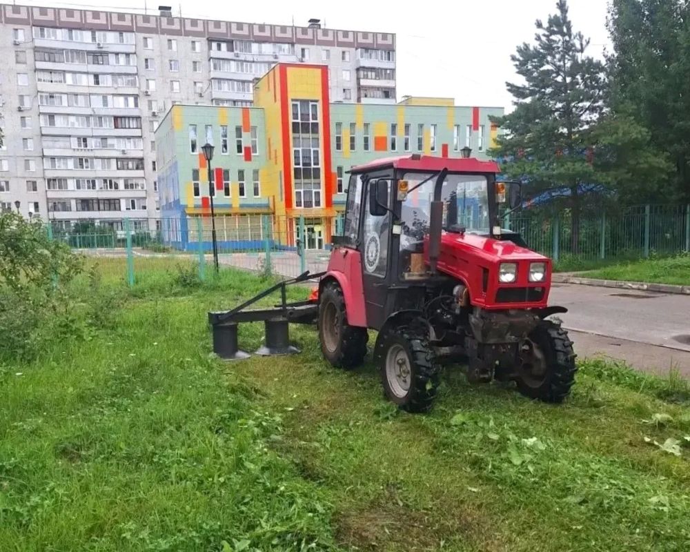 Коммунальные службы продолжают плановые работы Коммунальные службы продолжают плановые работы