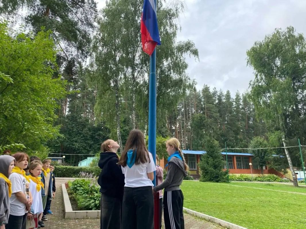 В детско-юношеском оздоровительном центре «Ромашка» завершилась вторая смена В детско-юношеском оздоровительном центре «Ромашка» завершилась вторая смена