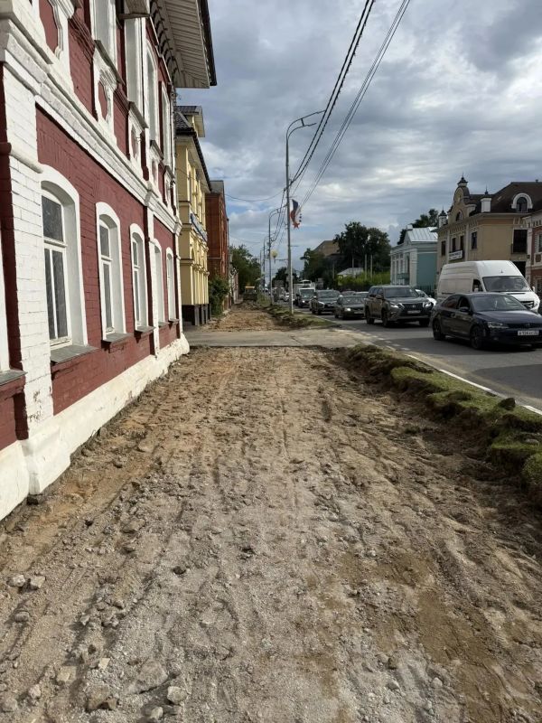 В Сергиевом Посаде стартовали работы по благоустройству тротуара на проспекте Красной Армии на участке от ул. Кооперативной до ул. Воробьевской В Сергиевом Посаде стартовали работы по благоустройству тротуара на проспекте Красной Армии на участке от ул. Кооперативной до ул. Воробьевской