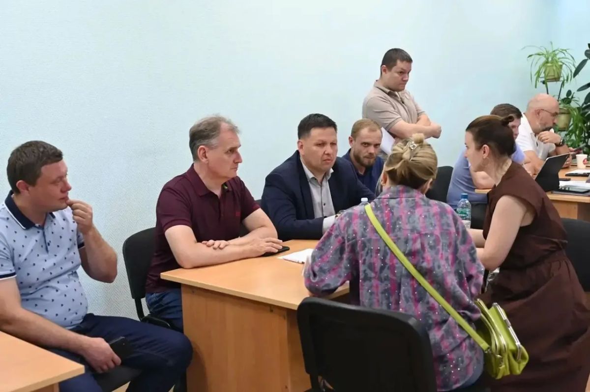 В Серпухове прошла выездная администрация в центре «Шанс»: рассмотрены обращения жителей, намечены решения по ЖКХ и доступной среде В Серпухове прошла выездная администрация в центре «Шанс»: рассмотрены обращения жителей, намечены решения по ЖКХ и доступной среде
