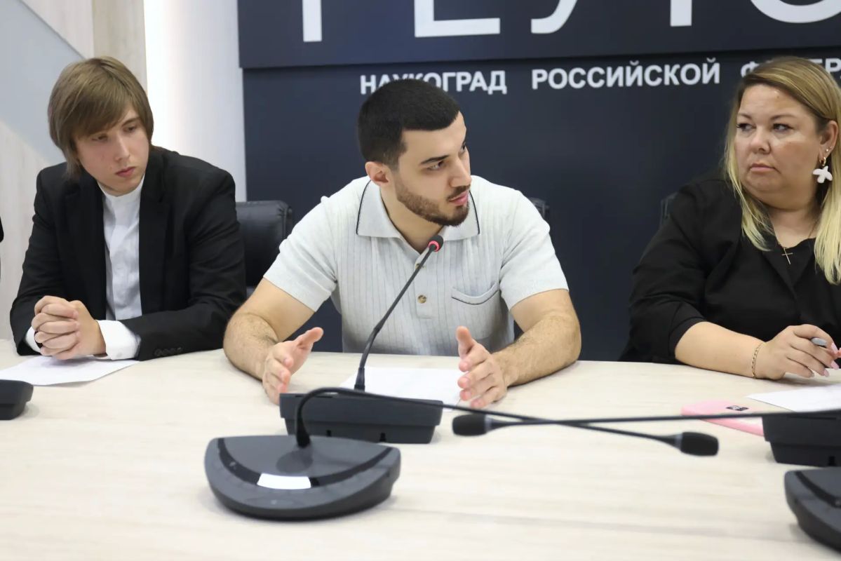 В Реутове состоялось совместное заседание Совета депутатов и Молодёжного парламента В Реутове состоялось совместное заседание Совета депутатов и Молодёжного парламента
