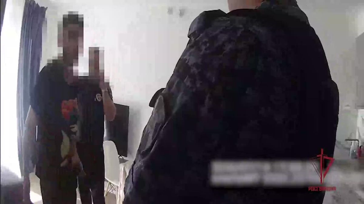 В Подмосковье росгвардейцы задержали мужчину, пугавшего жильцов многоквартирного дома охотничьим карабином