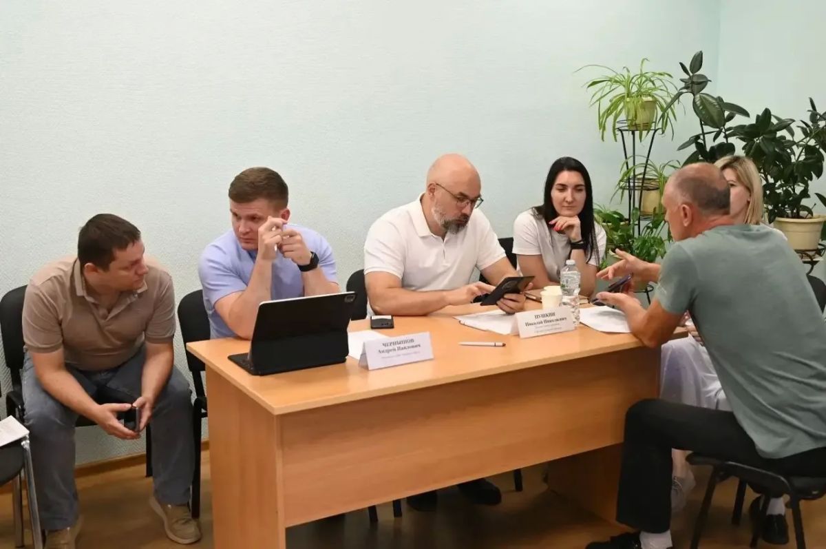 В Серпухове прошла выездная администрация в центре «Шанс»: рассмотрены обращения жителей, намечены решения по ЖКХ и доступной среде В Серпухове прошла выездная администрация в центре «Шанс»: рассмотрены обращения жителей, намечены решения по ЖКХ и доступной среде