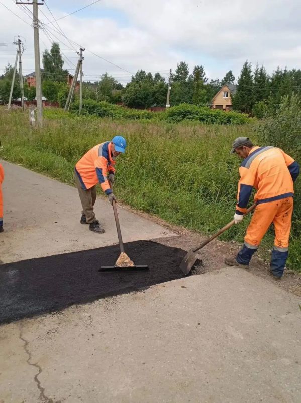 В Солнечногорске продолжается ямочный ремонт дорог В Солнечногорске продолжается ямочный ремонт дорог