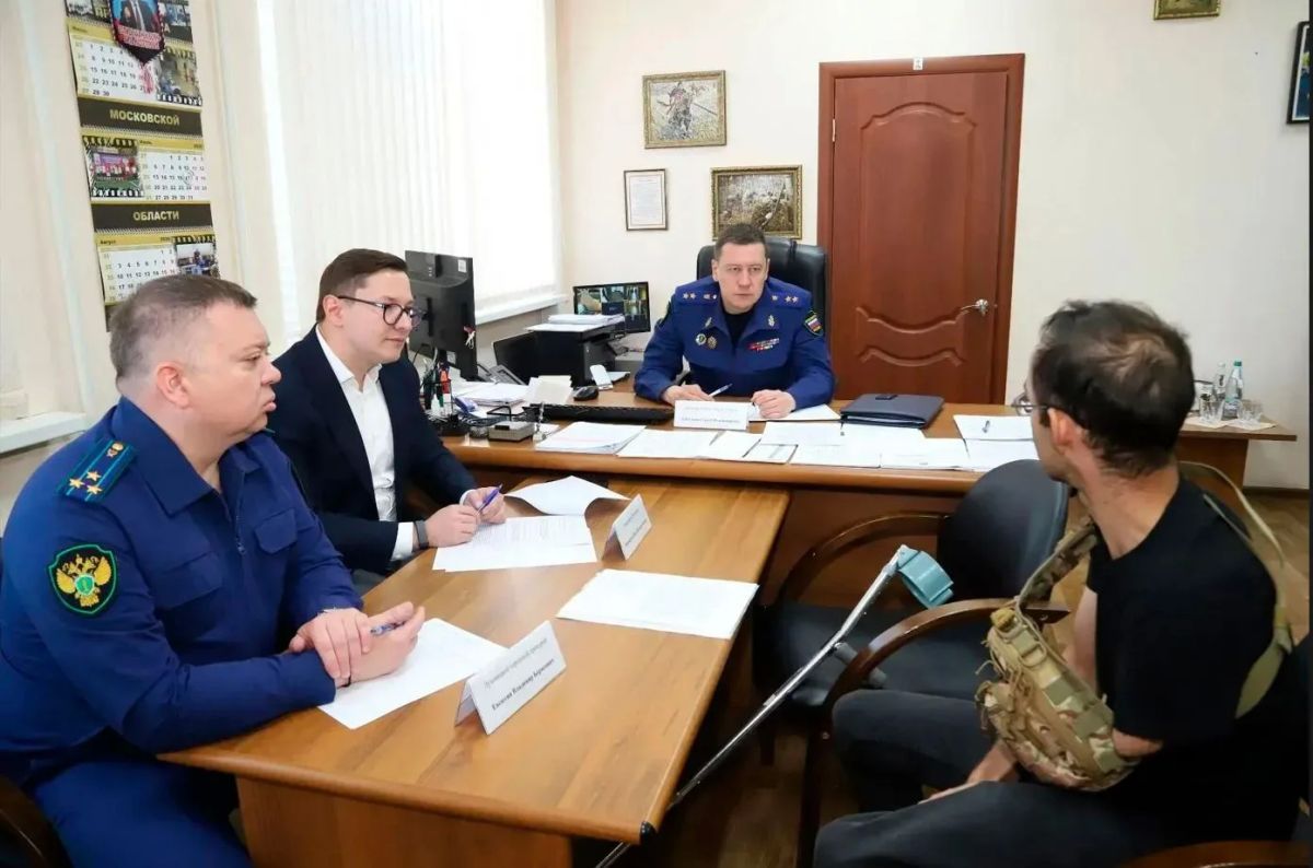 Прокурор Московской области Сергей Забатурин провел личный прием граждан в муниципальном округе Луховицы
