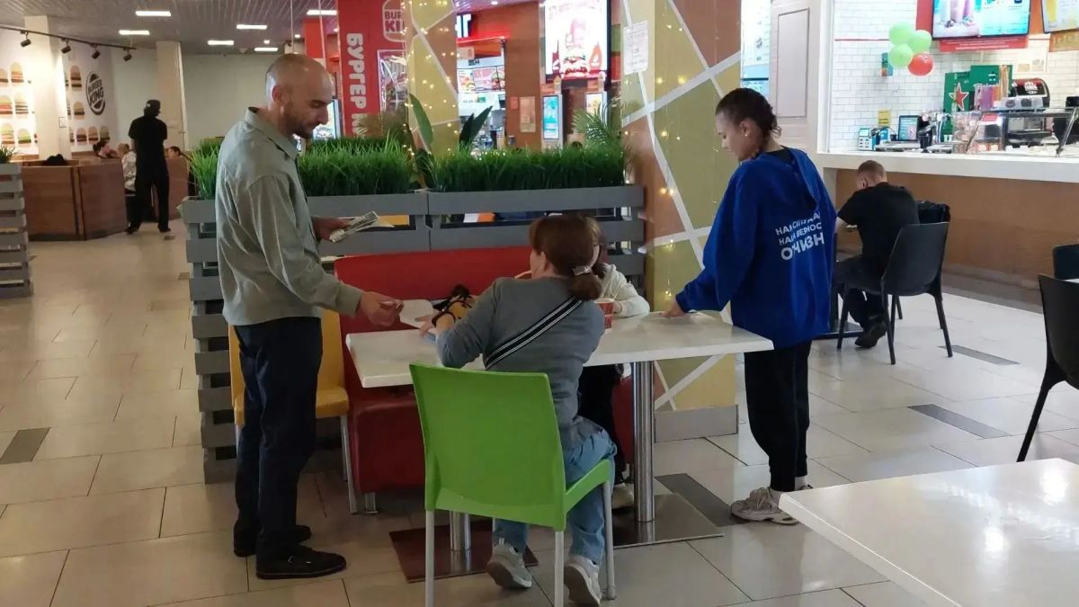 Представители администрации Серпухова, сотрудники ЛОВД, МГЕР и народная дружина провели профилактический рейд «Сохрани себе жизнь» по выявлению и предотвращению нарушений правил поведения на железной дороге Представители администрации Серпухова, сотрудники ЛОВД, МГЕР и народная дружина провели профилактический рейд «Сохрани себе жизнь» по выявлению и предотвращению нарушений правил поведения на железной дороге