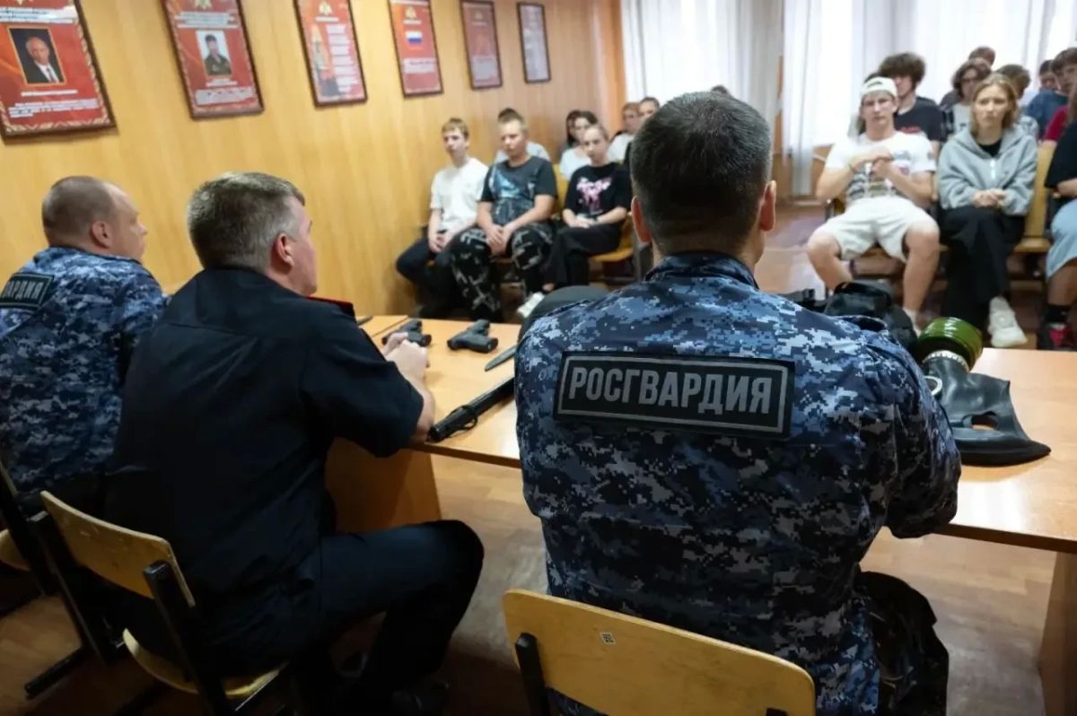 #КаникулыСРосгвардией. Росгвардейцы открыли свои двери для школьников в Подмосковье #КаникулыСРосгвардией. Росгвардейцы открыли свои двери для школьников в Подмосковье