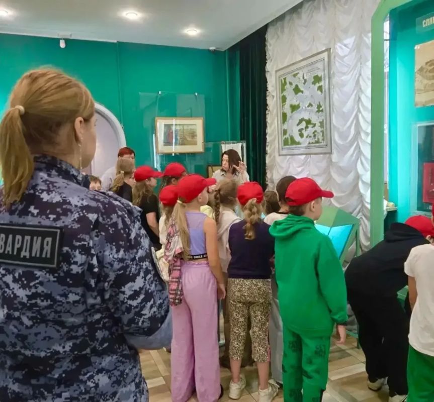 #КаникулыСРосгвардией. Акция «Каникулы с Росгвардией» продолжается в Подмосковье В рамках ведомственной акции «Каникулы с Росгвардией», в этом году посвящённой 10-летию со Дня образования ведомства, сотрудники...
