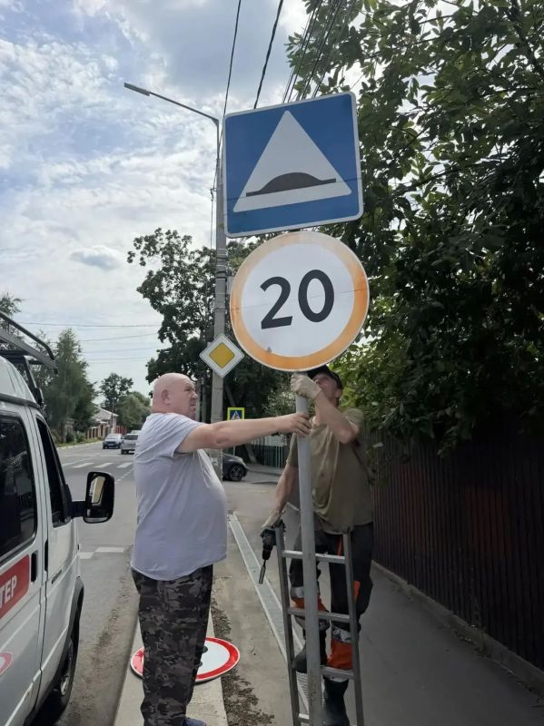 Сотрудники МБУ «Благоустройство СП» продолжают наводить порядок во всех населённых пунктах Сергиево-Посадского округа Сотрудники МБУ «Благоустройство СП» продолжают наводить порядок во всех населённых пунктах Сергиево-Посадского округа