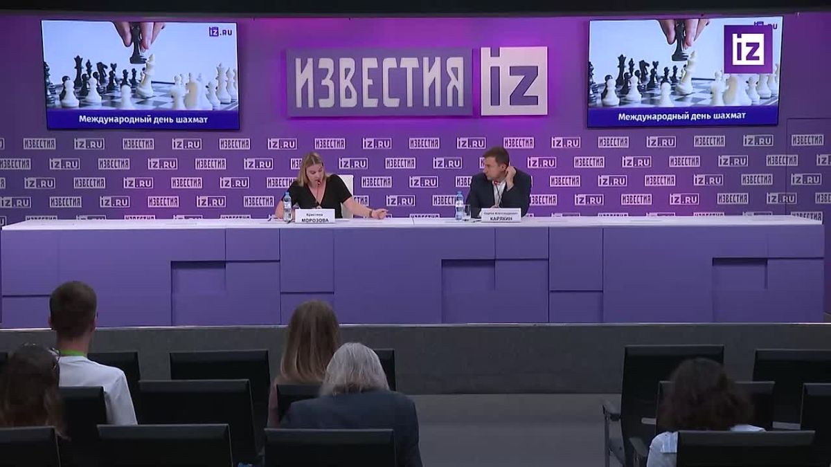 Внедрение шахмат в школьную программу должно проводиться с учётом учебной нагрузки, заявил гроссмейстер, президент Федерации шахмат Московской области Сергей Карякин в пресс-центре "Известий"