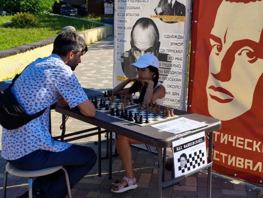 Светить всегда,. светить везде Светить всегда,. светить везде