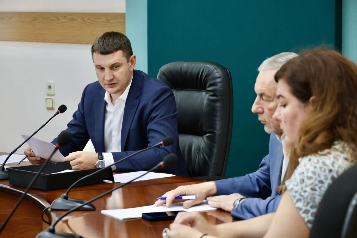 Оперативное совещание с ответственными службами: коротко о главном Оперативное совещание с ответственными службами: коротко о главном