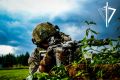 ФОТО ДНЯ. Когда цель ясна, преград не существует На #ФотоДня сотрудник СОБР "Гюрза" Главного управления Росгвардии по Московской области