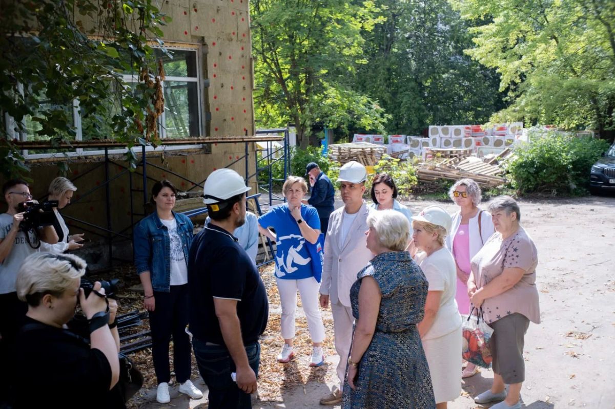 К облицовке фасада приступили строители дошкольного отделения лицея №3 в Дзержинском К облицовке фасада приступили строители дошкольного отделения лицея №3 в Дзержинском
