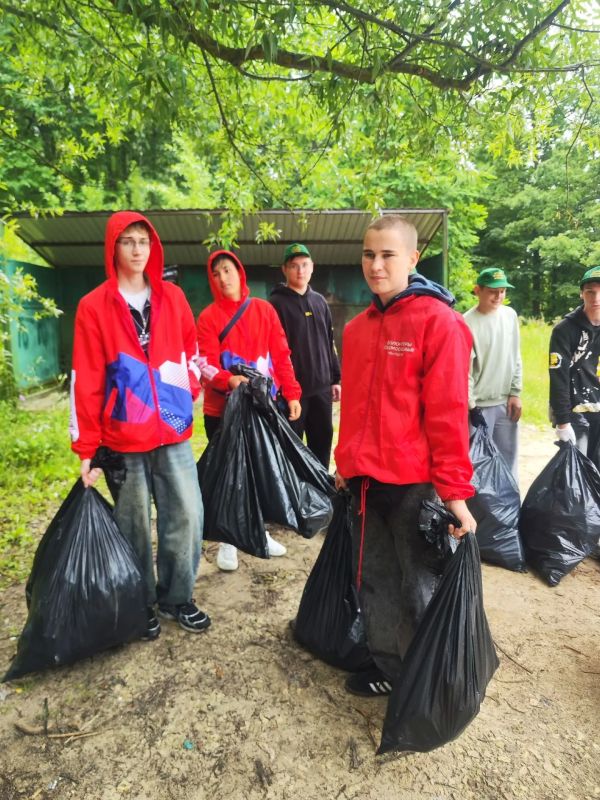 Берега ступинских водоёмов очистили от мусора силами добровольцев Берега ступинских водоёмов очистили от мусора силами добровольцев