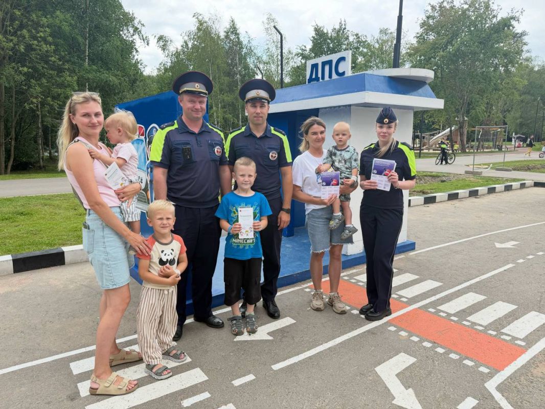 Во время летних каникул сотрудники Госавтоинспекции также проводят профилактическую акцию «Безопасный двор»