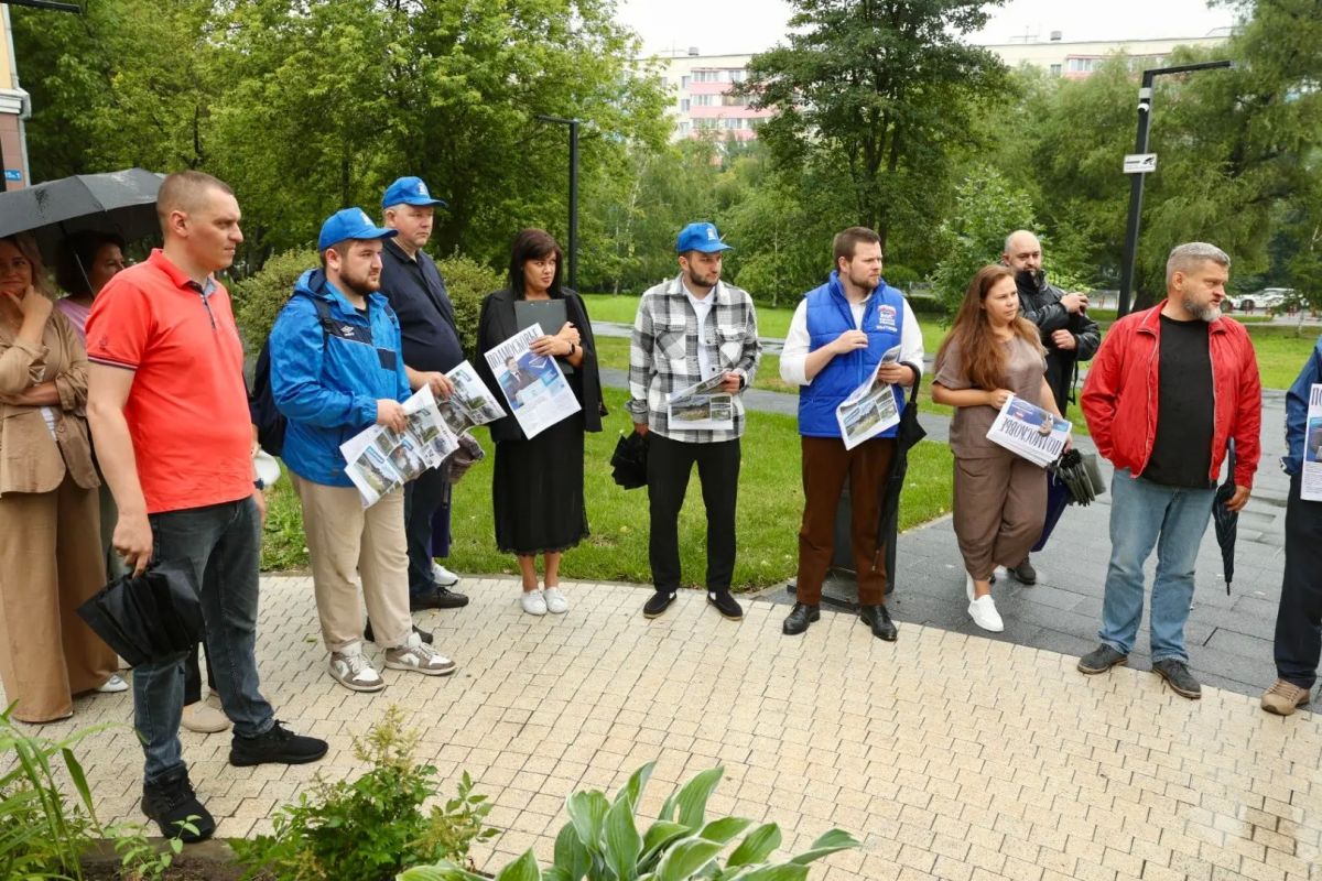 Мнение жителей – в приоритете: содержание сквера проверили в Мытищах Мнение жителей – в приоритете: содержание сквера проверили в Мытищах