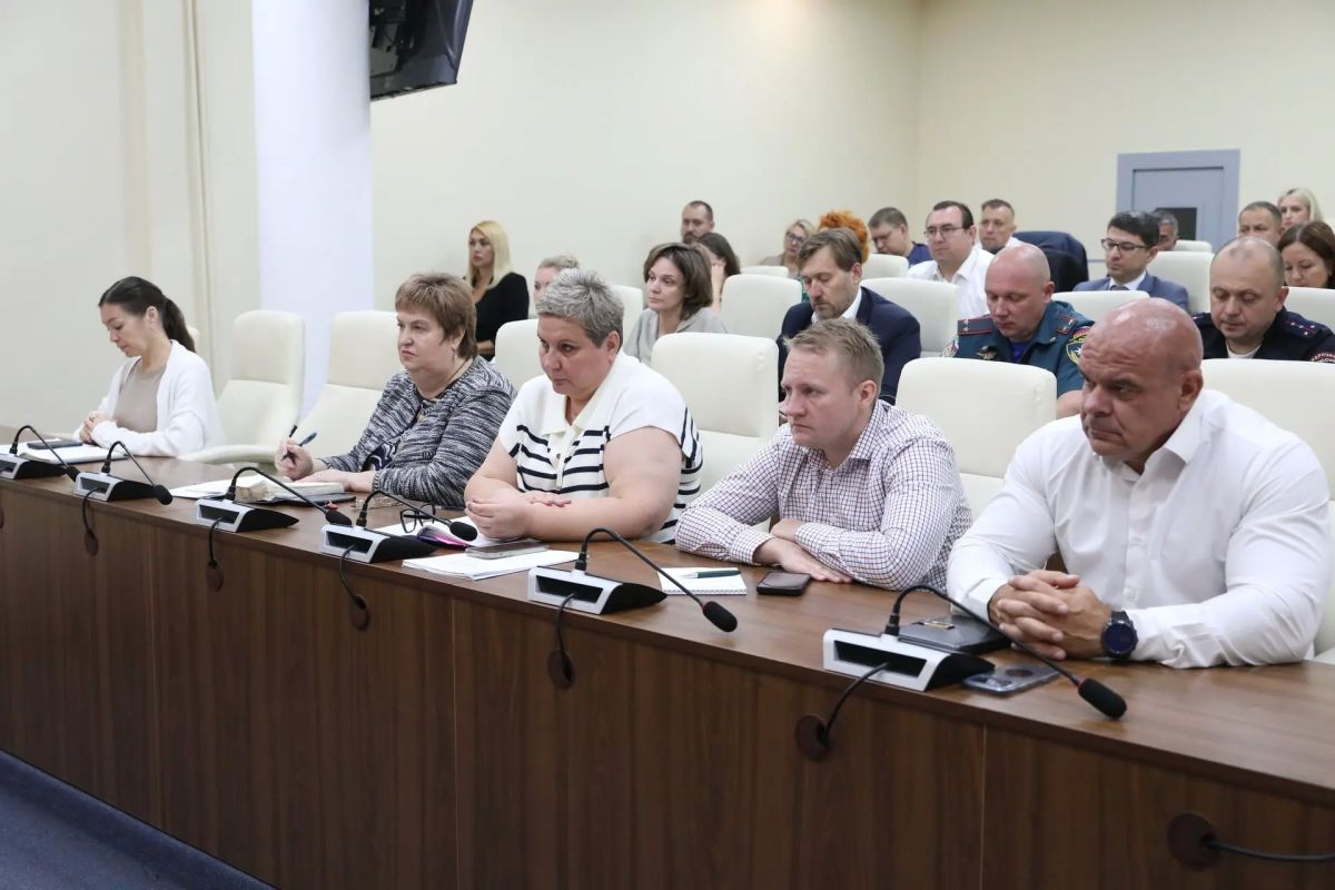 Ход капремонта МКД и развитие спортивно-досуговой инфраструктуры обсудили в Долгопрудном Ход капремонта МКД и развитие спортивно-досуговой инфраструктуры обсудили в Долгопрудном