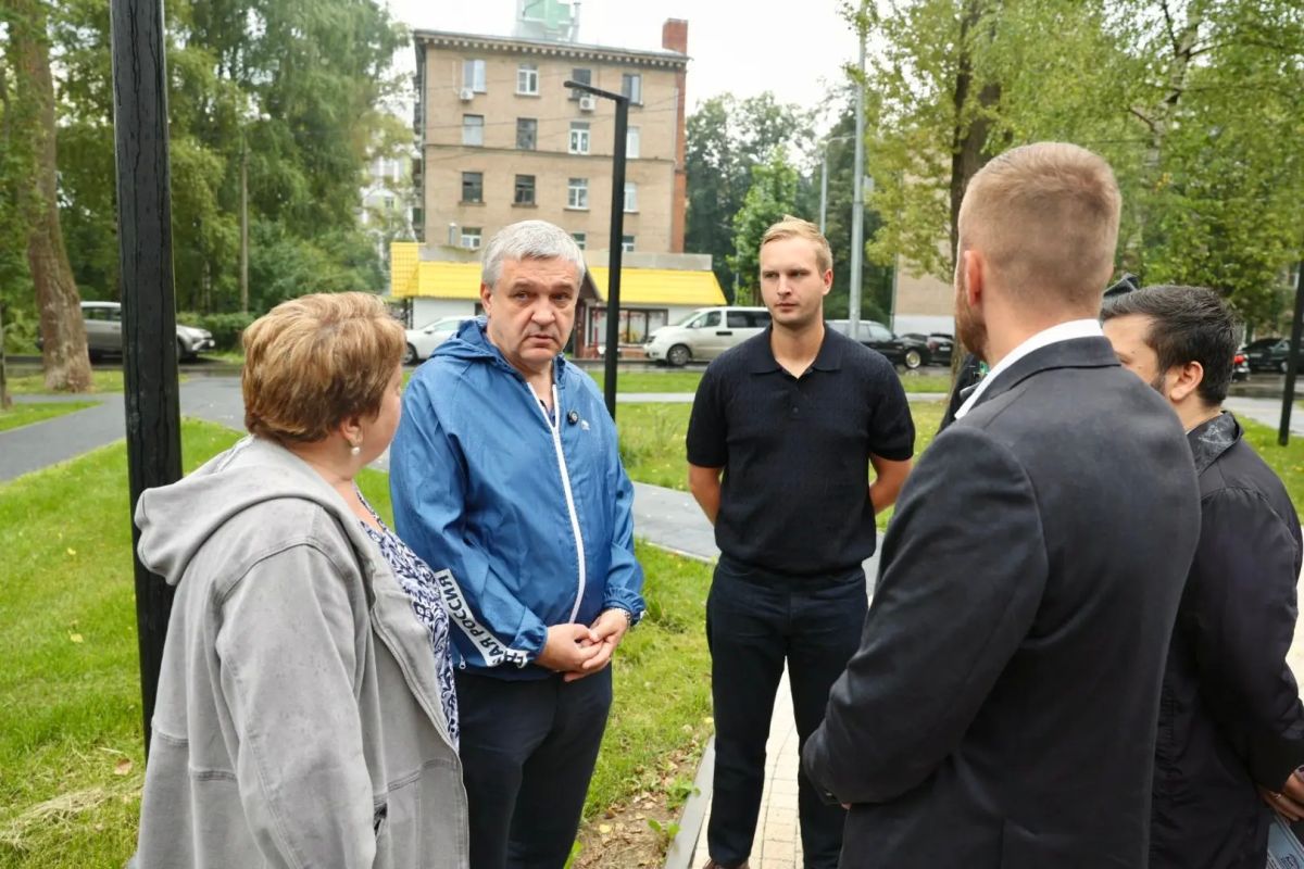 Мнение жителей – в приоритете: содержание сквера проверили в Мытищах Мнение жителей – в приоритете: содержание сквера проверили в Мытищах