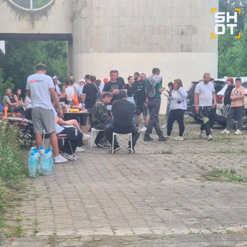 Трое суток сотни человек ищут бесследно пропавшую девочку в Московской области Трое суток сотни человек ищут бесследно пропавшую девочку в Московской области