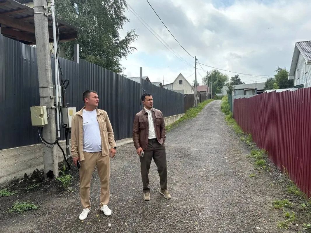 Сегодня совместно с финалистом программы «Герои Подмосковья», ветераном СВО Артемом Чуриловым провели выездное обследование земельных участков на предмет их целевого использования Сегодня совместно с финалистом программы «Герои Подмосковья», ветераном СВО Артемом Чуриловым провели выездное обследование земельных участков на предмет их целевого использования