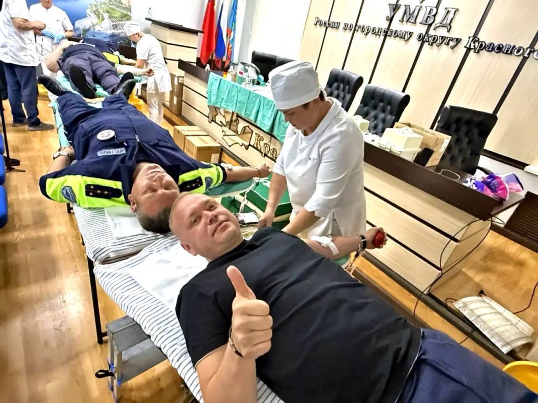 Сотрудники Госавтоинспекции подмосковного Красногорска поучаствовали в благотворительной донорской акции Сотрудники Госавтоинспекции подмосковного Красногорска поучаствовали в благотворительной донорской акции
