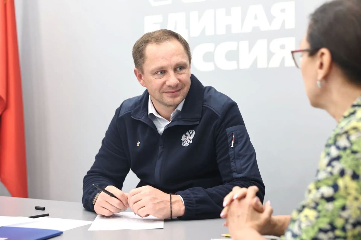 Дмитрий Волков: В приемной местного отделения Партии «Единая Россия» провел встречу с нашими уважаемыми жителями, передав в дальнейшую работу вопросы и обращения, которые, что отрадно, затрагивают темы общественного характера Дмитрий Волков: В приемной местного отделения Партии «Единая Россия» провел встречу с нашими уважаемыми жителями, передав в дальнейшую работу вопросы и обращения, которые, что отрадно, затрагивают темы общественного характера