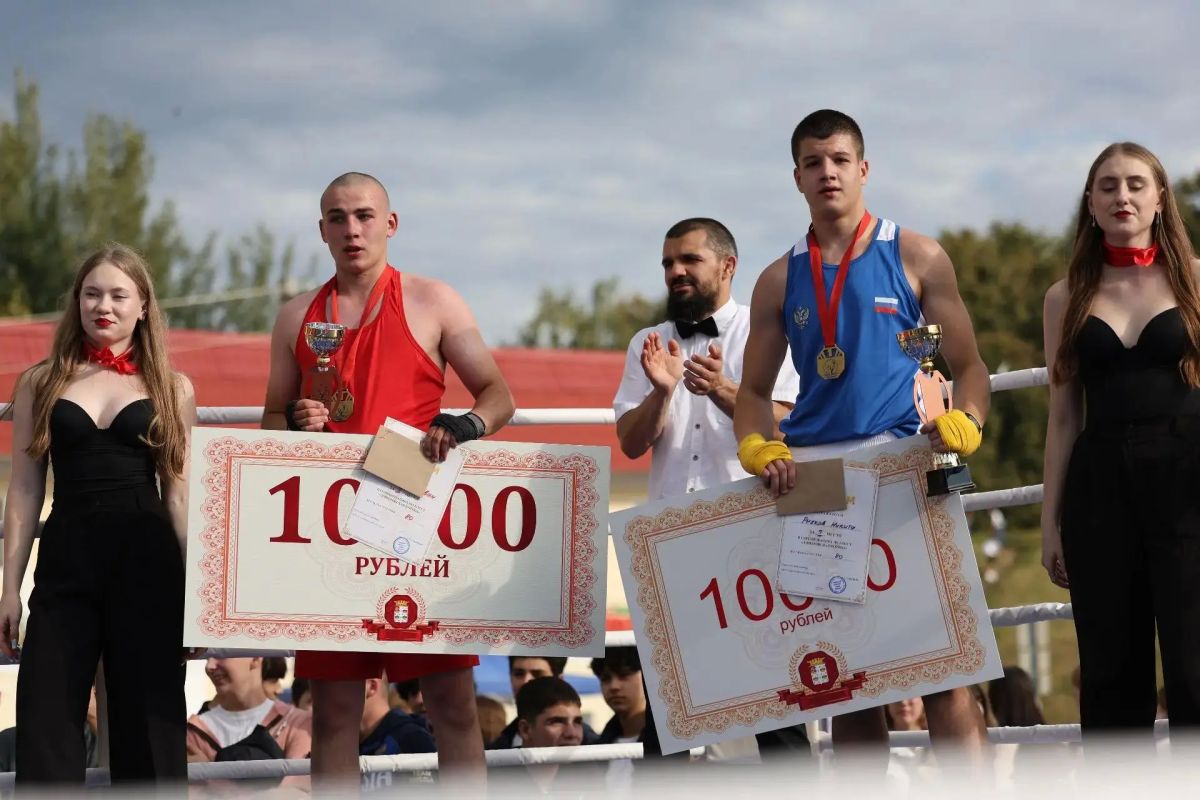 19 призовых мест завоевали боксёры Дмитровского округа на соревнованиях «Дмитровская корона» 19 призовых мест завоевали боксёры Дмитровского округа на соревнованиях «Дмитровская корона»