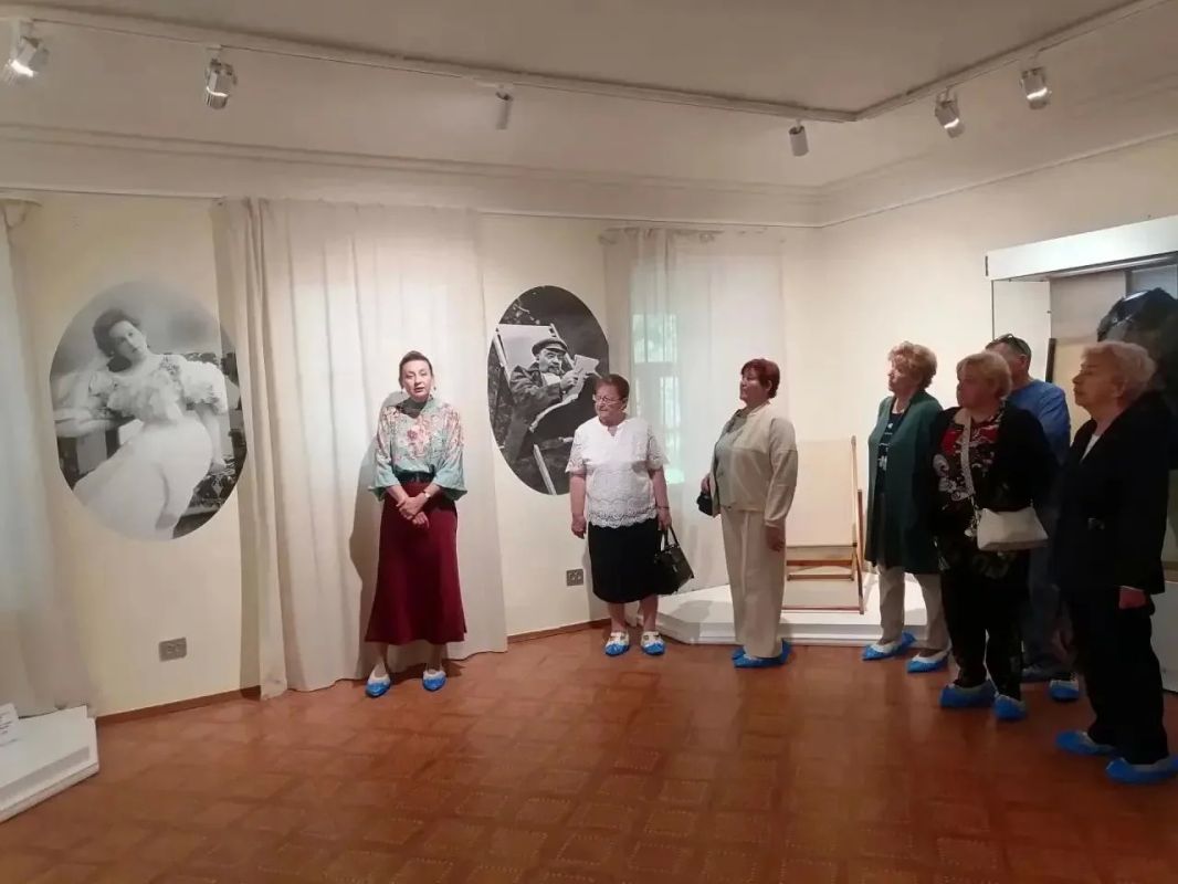 Долголеты Люберец посетили музей - заповедник «Горки Ленинские» Долголеты Люберец посетили музей - заповедник «Горки Ленинские»