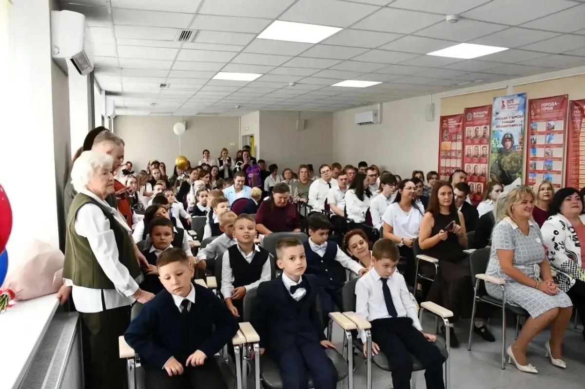 В Жуковском прозвенели первые звонки: более 12 тысяч школьников приступили к занятиям В Жуковском прозвенели первые звонки: более 12 тысяч школьников приступили к занятиям