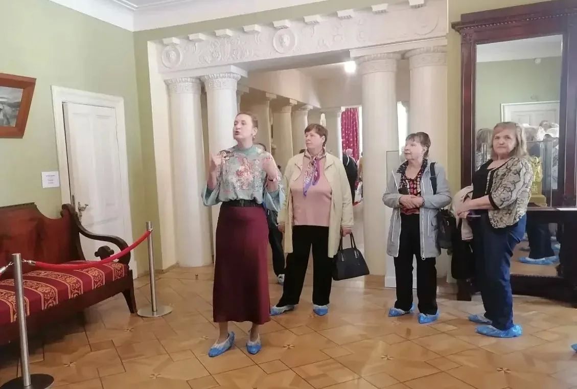Долголеты Люберец посетили музей - заповедник «Горки Ленинские» Долголеты Люберец посетили музей - заповедник «Горки Ленинские»