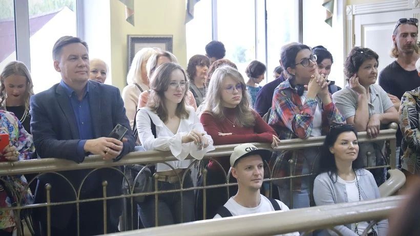 На «Осеннем вернисаже» в Солнечногорске представили 183 работы подмосковных художников На «Осеннем вернисаже» в Солнечногорске представили 183 работы подмосковных художников