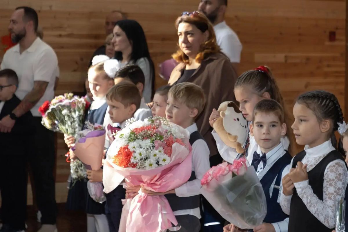 1 сентября в Глуховской школе-интернате №2 города Ногинска состоялась торжественная линейка, посвящённая началу нового учебного года 1 сентября в Глуховской школе-интернате №2 города Ногинска состоялась торжественная линейка, посвящённая началу нового учебного года