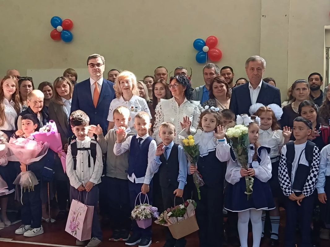 В школах Реутова прошли торжественные линейки В школах Реутова прошли торжественные линейки