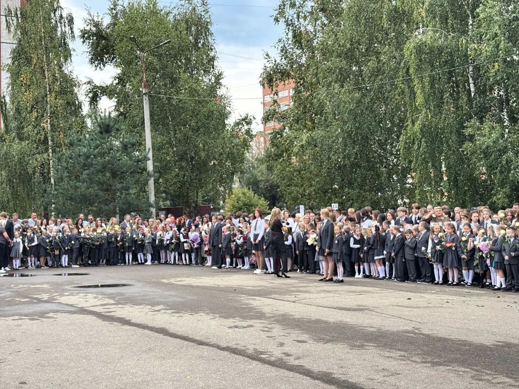 Артём Туров: С 1 сентября! с Днём знаний! Артём Туров: С 1 сентября! с Днём знаний!