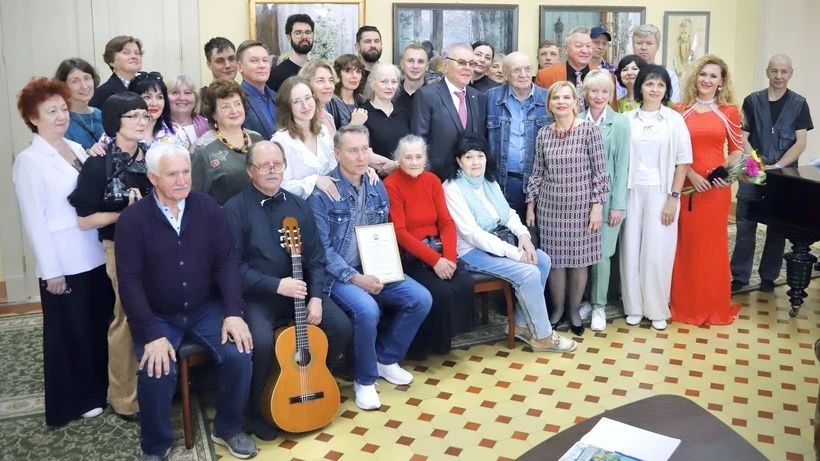 На «Осеннем вернисаже» в Солнечногорске представили 183 работы подмосковных художников На «Осеннем вернисаже» в Солнечногорске представили 183 работы подмосковных художников