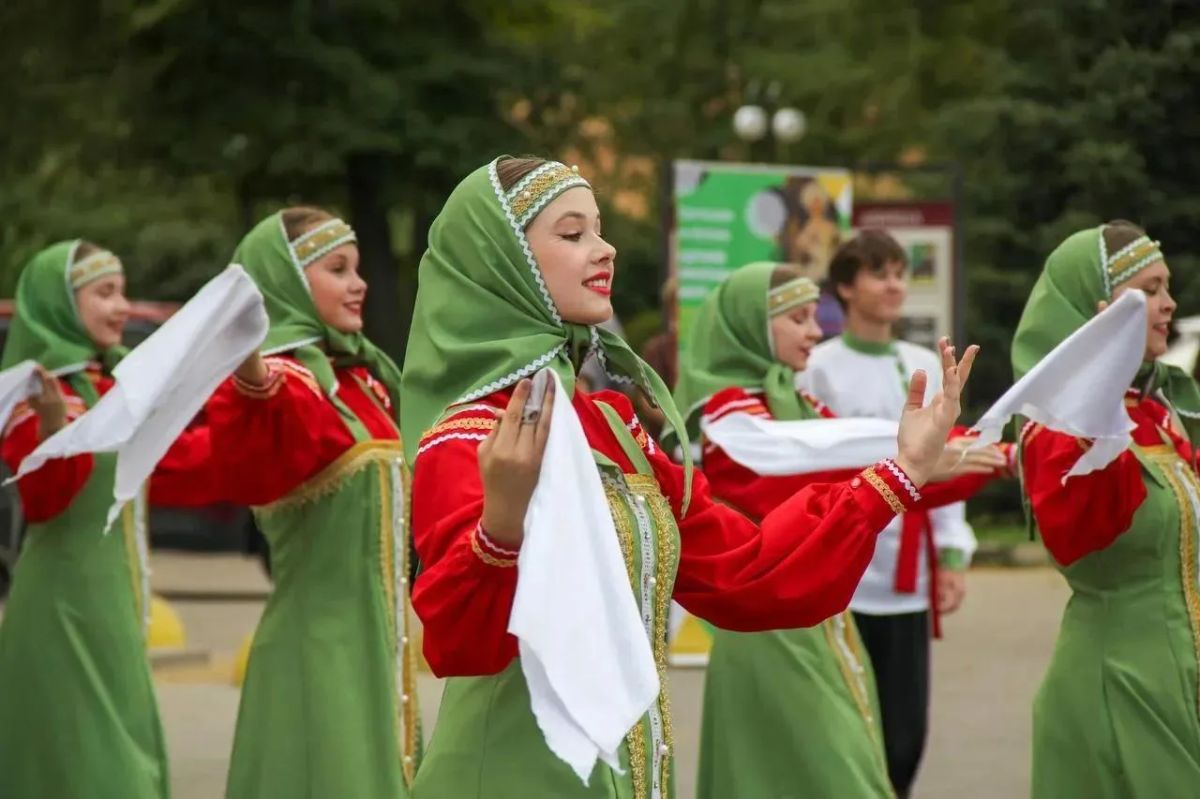 Более 230 человек записались в клубные формирования Люберецкого дворца культуры в рамках Дня открытых дверей Более 230 человек записались в клубные формирования Люберецкого дворца культуры в рамках Дня открытых дверей