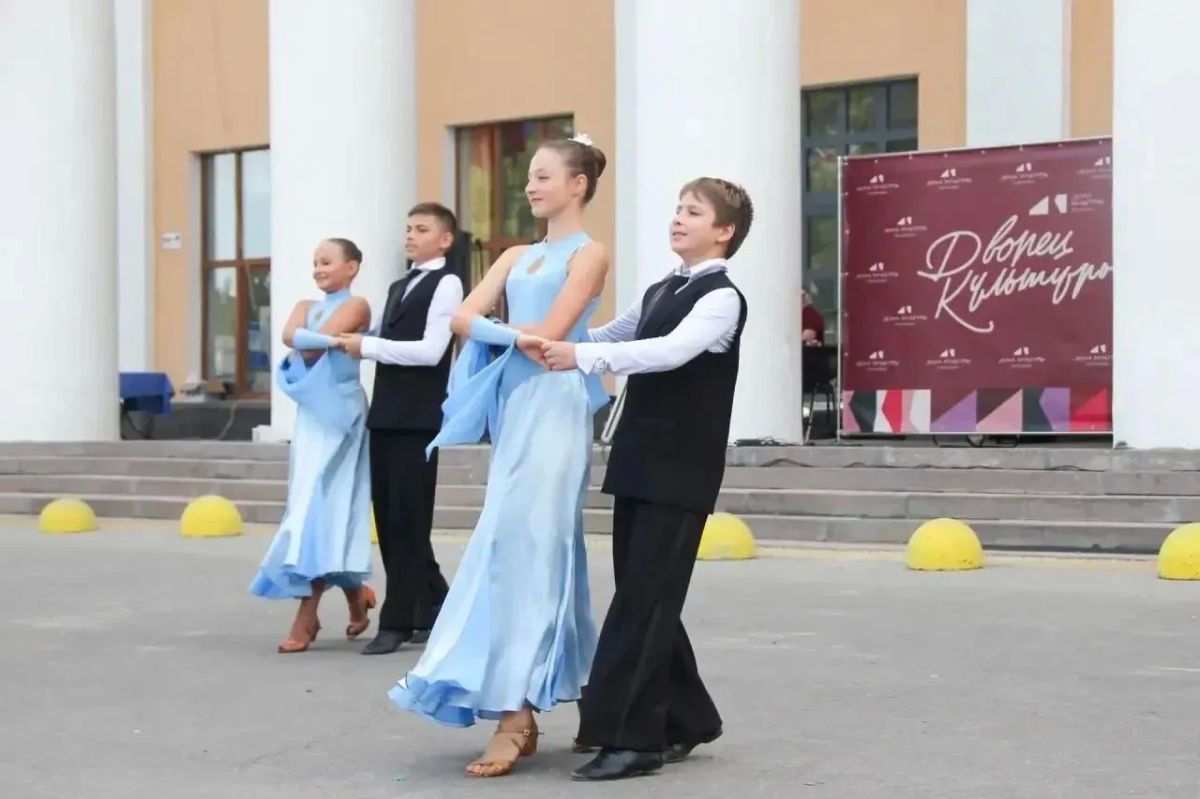 Более 230 человек записались в клубные формирования Люберецкого дворца культуры в рамках Дня открытых дверей Более 230 человек записались в клубные формирования Люберецкого дворца культуры в рамках Дня открытых дверей