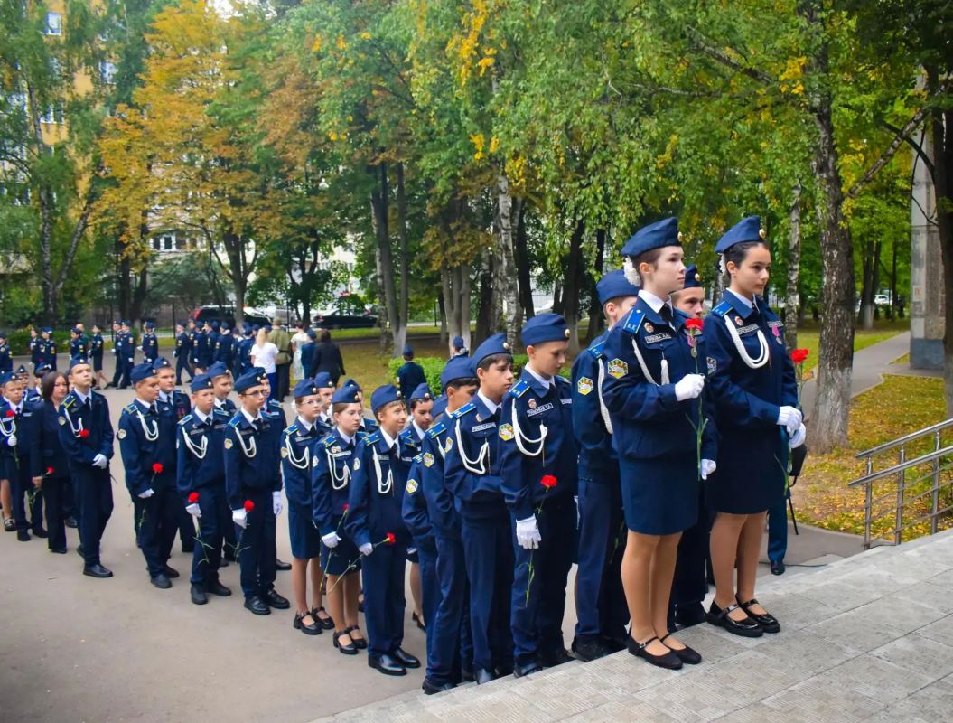Росгвардейцы в Подмосковье приняли участие в мероприятии, посвящённом Дню солидарности в борьбе с терроризмом Росгвардейцы в Подмосковье приняли участие в мероприятии, посвящённом Дню солидарности в борьбе с терроризмом