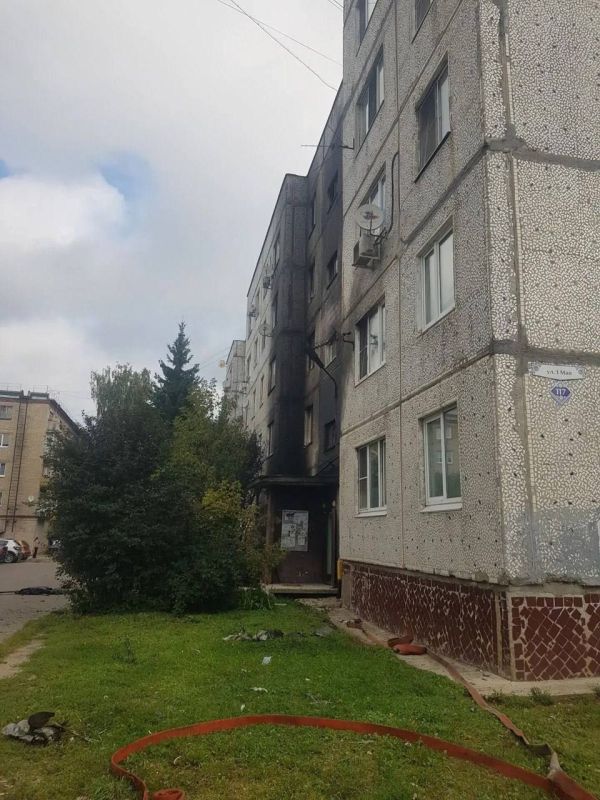 Украинские беспилотники попали в жилые многоэтажки в Кубинке и Павловском Посаде — за ночь над Московской областью уничтожили 56 БПЛА, сообщил губернатор региона Андрей Воробьёв Украинские беспилотники попали в жилые многоэтажки в Кубинке и Павловском Посаде — за ночь над Московской областью уничтожили 56 БПЛА, сообщил губернатор региона Андрей Воробьёв