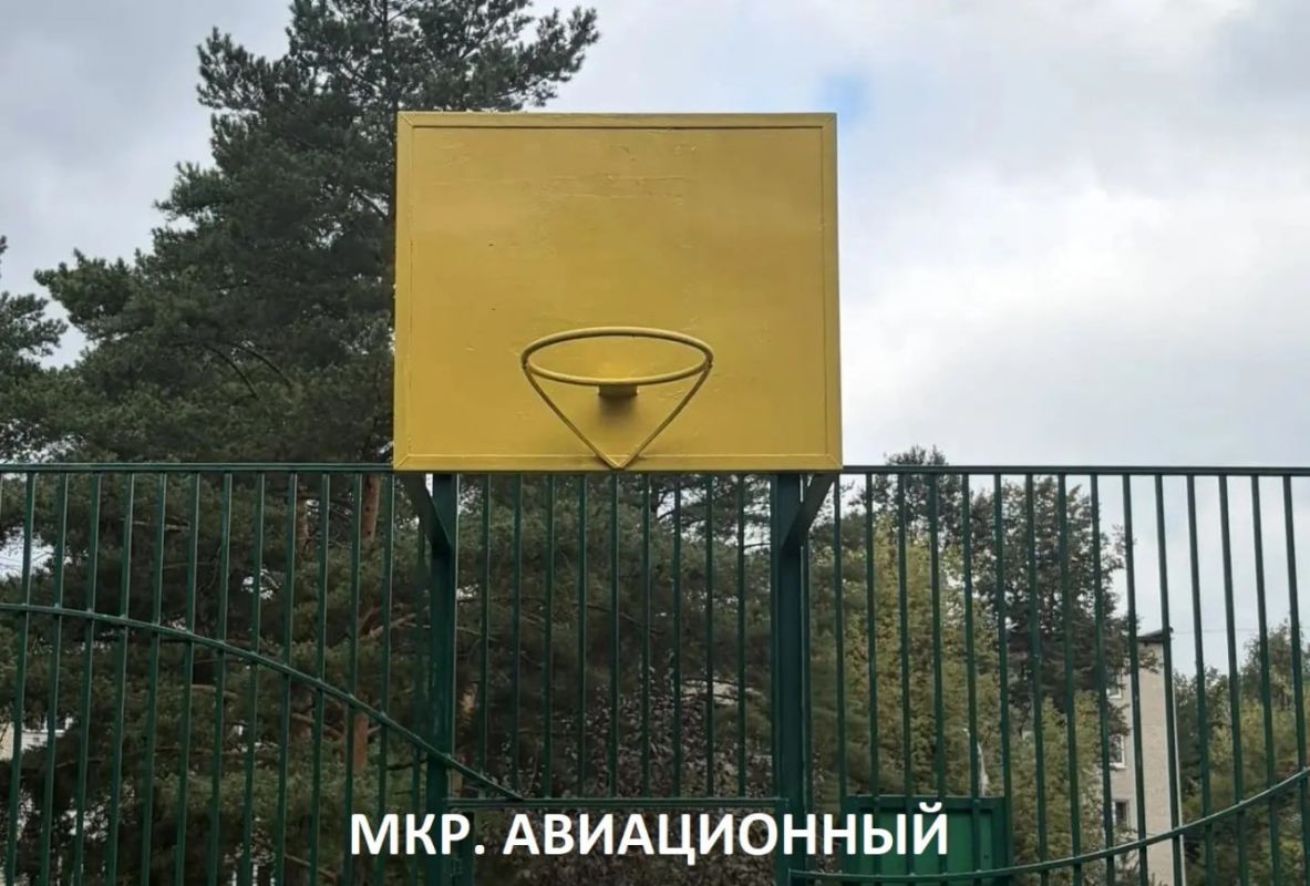 Спортивная площадка «Метеор» в микрорайоне Авиационный стала комфортнее Спортивная площадка «Метеор» в микрорайоне Авиационный стала комфортнее