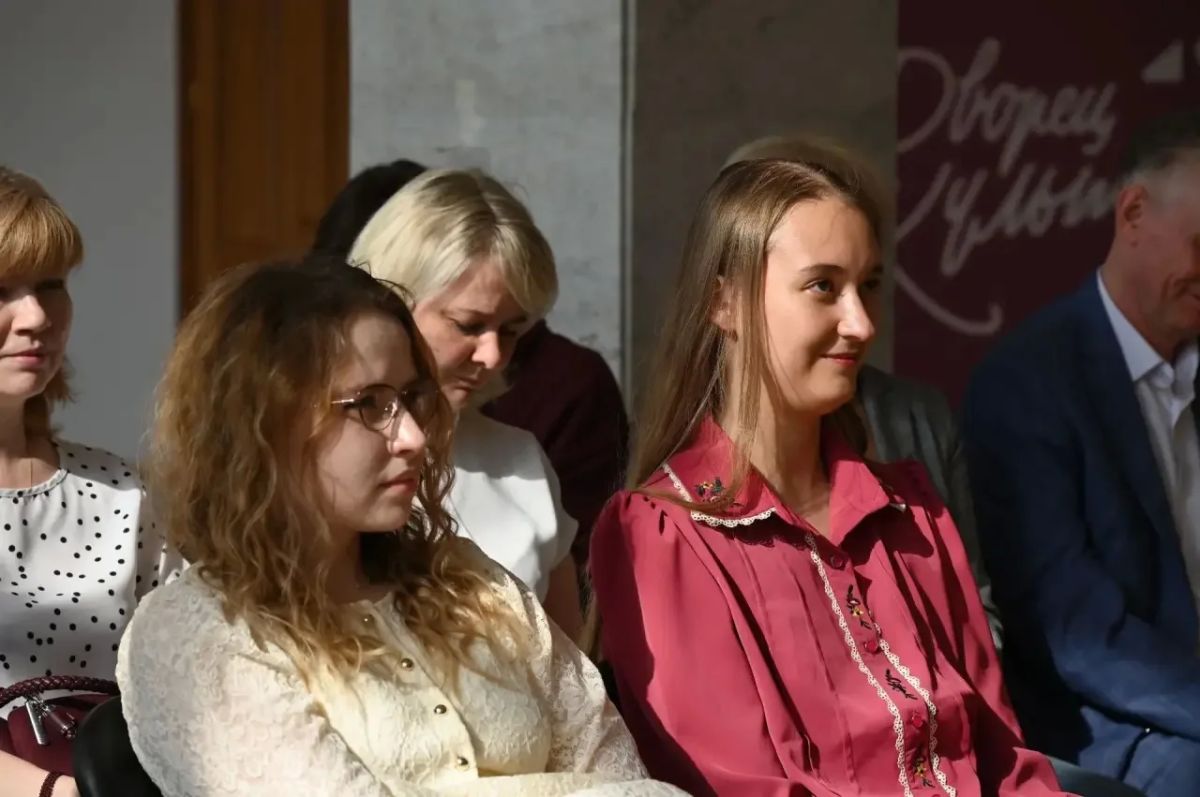 В ДК «Россия» состоялся форум «Бизнес в космосе» В ДК «Россия» состоялся форум «Бизнес в космосе»