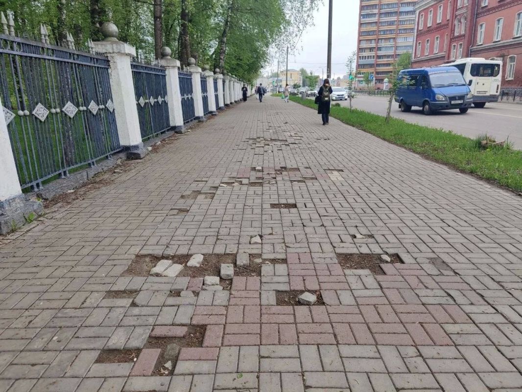 Руслан Заголовацкий: В продолжение вчерашнего поста об изменениях в городском парке расскажу, какие преображения ожидают улицу Ленина - центральную улицу города, ведущую от вокзала до парка Руслан Заголовацкий: В продолжение вчерашнего поста об изменениях в городском парке расскажу, какие преображения ожидают улицу Ленина - центральную улицу города, ведущую от вокзала до парка