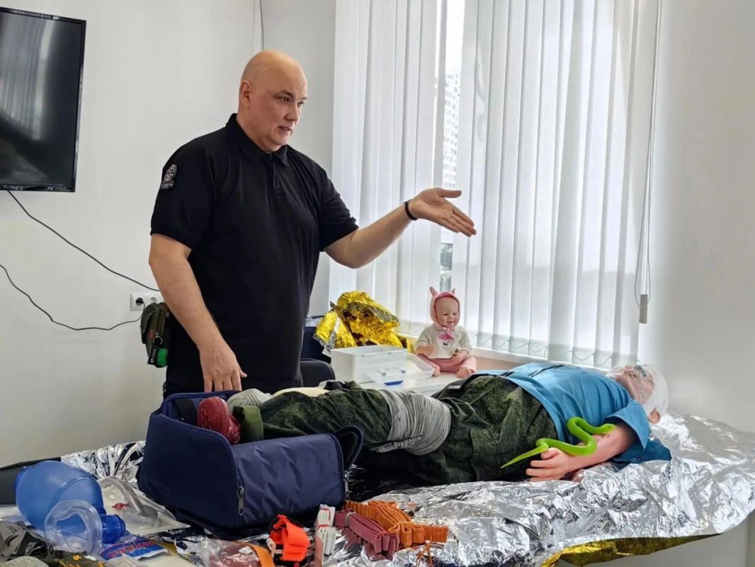 В Красногорске прошел открытый урок по оказанию первой помощи В Красногорске прошел открытый урок по оказанию первой помощи