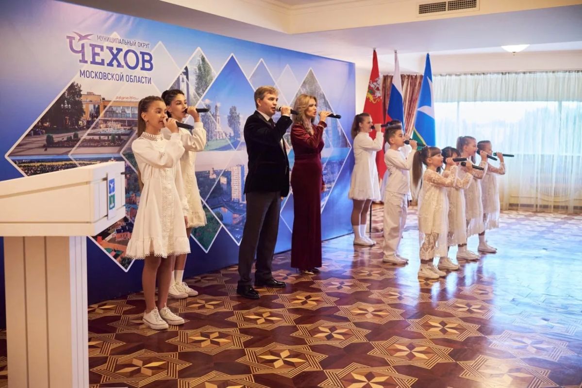 Михаил Собакин: По традиции в День города мы чествуем наших жителей, внесших наибольший вклад в развитие муниципального округа Чехов Михаил Собакин: По традиции в День города мы чествуем наших жителей, внесших наибольший вклад в развитие муниципального округа Чехов