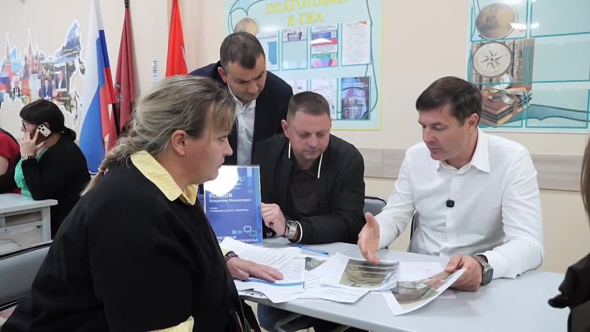 Владимир Волков: Выездную администрацию сегодня провели в школе №28 в микрорайоне Зенино