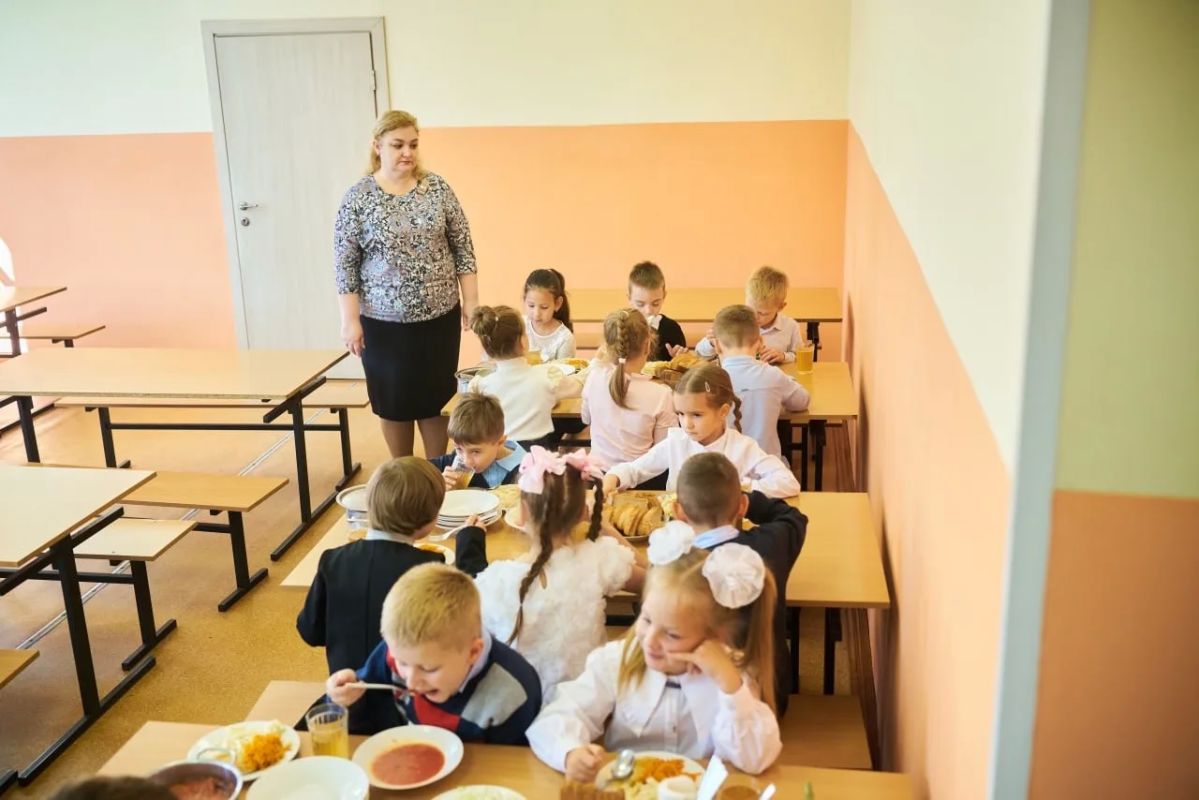 Михаил Собакин: В лицее № 4 проверил качество организации горячего питания Михаил Собакин: В лицее № 4 проверил качество организации горячего питания